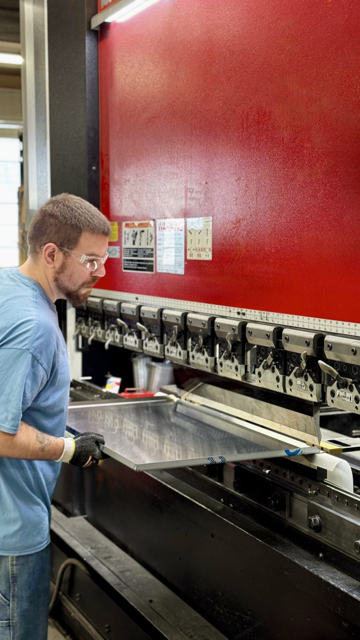 Stainless steel air bending by DAWSON with an Amada HG 1303